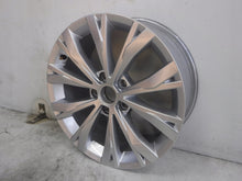 Load image into Gallery viewer, 1x Alufelge 17 Zoll 7.0" 5x112 40ET Glanz Silber 5NA601025 VW Passat Tiguan FEL8655659580fb