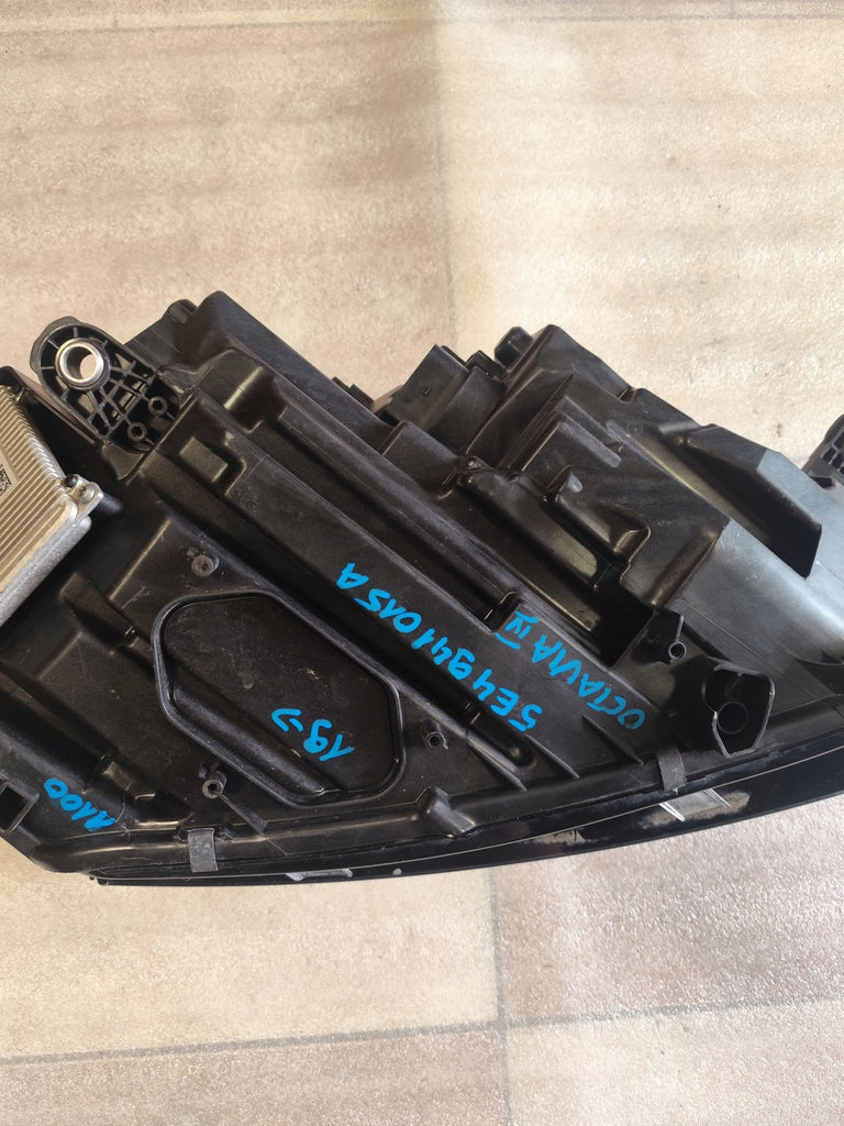 Frontscheinwerfer Skoda Octavia IV 5E4941015A LED Links Scheinwerfer Headlight SCH6269198724ov