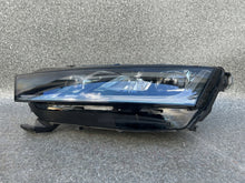 Laden Sie das Bild in den Galerie-Viewer, Frontscheinwerfer Skoda Octavia IV 5E4941015A Links Scheinwerfer Headlight SCH4501226411ue