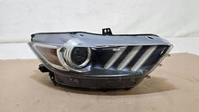 Laden Sie das Bild in den Galerie-Viewer, Frontscheinwerfer Ford VII FR3B-13005-B Rechts Scheinwerfer Headlight