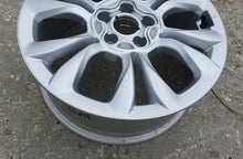 Laden Sie das Bild in den Galerie-Viewer, 1x Alufelge 17 Zoll 7.0" 5x110 40ET Silber 735571468 Fiat 500x Rim Wheel FEL9704370132tk