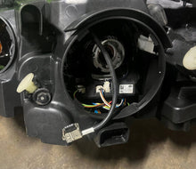 Load image into Gallery viewer, Frontscheinwerfer BMW X6 E71 7271362 Xenon Rechts Scheinwerfer Headlight SCH7493602278fi