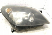 Laden Sie das Bild in den Galerie-Viewer, Frontscheinwerfer Opel Astra H 24451033 Rechts Scheinwerfer Headlight SCH3170219325bx