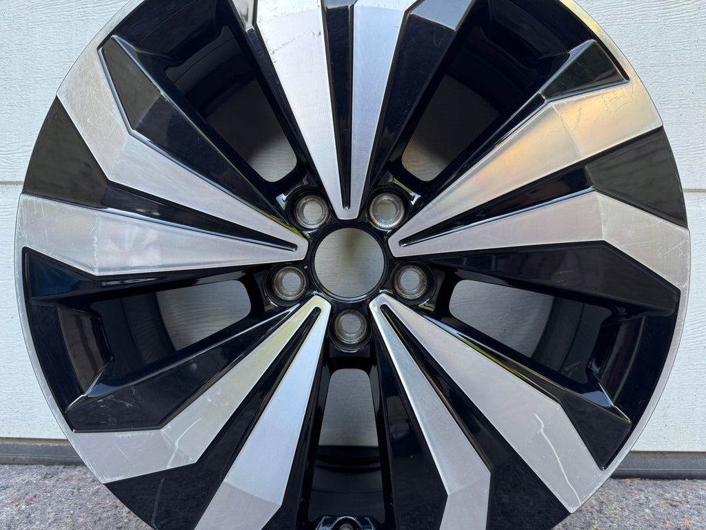 1x Alufelge 17 Zoll 6.5" 5x100 39ET Glanz Schwarz 2GM601025M VW T-Cross FEL7729629670ar