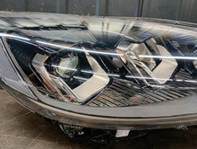 Laden Sie das Bild in den Galerie-Viewer, Frontscheinwerfer Ford Kuga III LV4B-13W029-AG Rechts Scheinwerfer Headlight SCH3526738157aq