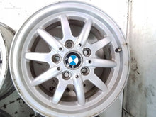 Laden Sie das Bild in den Galerie-Viewer, 4x Alufelge 15 Zoll 5x120 1182608 BMW 3 E36 Rim Wheel