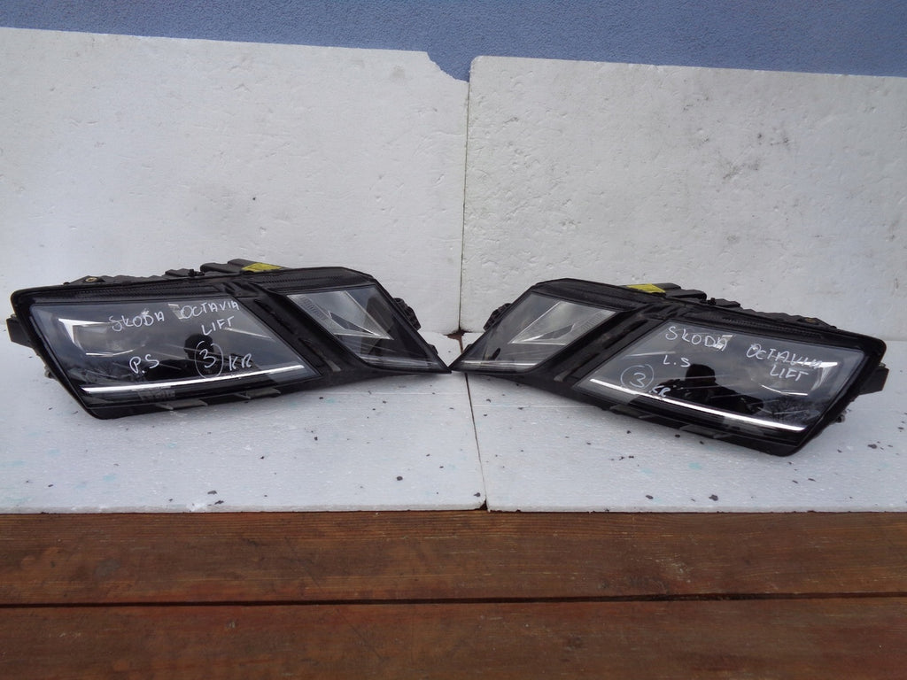 Frontscheinwerfer Skoda Octavia 5E1941016D LED Rechts Scheinwerfer Headlight SCH1645292996ga