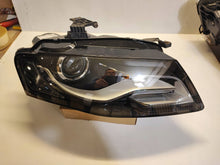 Laden Sie das Bild in den Galerie-Viewer, Frontscheinwerfer Audi A4 8K0941004C 8K09415970301240272 Rechts Headlight SCH8712516619jd