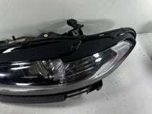Laden Sie das Bild in den Galerie-Viewer, Frontscheinwerfer Ford Mondeo I DS73-13W029-EB DS73-13W030-EB Ein Satz Headlight SCH1448622104ls