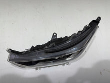 Load image into Gallery viewer, Frontscheinwerfer Toyota V 744NAWY21W Ein Stück (Rechts oder Links) Headlight SCH6467334598kr