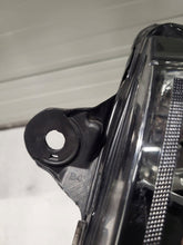 Load image into Gallery viewer, Frontscheinwerfer VW 7L1941005B Ein Satz Scheinwerfer Headlight SCH5400680356lp