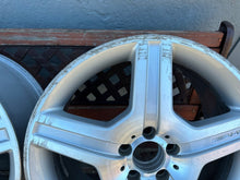 Laden Sie das Bild in den Galerie-Viewer, 1x Alufelge 19 Zoll 8.5" 5x112 43ET A2214012602 Mercedes-Benz W221 Rim Wheel FEL7981415487yl
