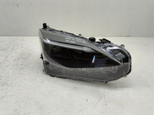Laden Sie das Bild in den Galerie-Viewer, Frontscheinwerfer Toyota Yaris Cross LED Rechts Scheinwerfer Headlight SCH9470616142of