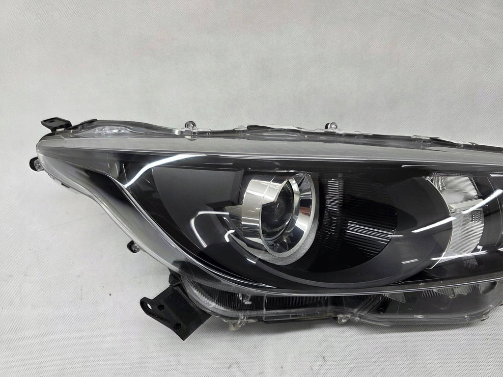 Frontscheinwerfer Toyota 4 Yaris SPP15162 Rechts Scheinwerfer Headlight SCH2347147146qc
