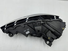 Load image into Gallery viewer, Frontscheinwerfer Audi A3 8V0941006E Xenon Ein Stück (Rechts oder Links) SCH2506365013gd