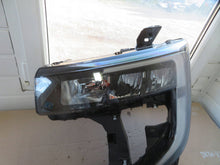 Laden Sie das Bild in den Galerie-Viewer, Frontscheinwerfer Renault Master 260609073R- 260609073R260609073R Links SCH5481780365cm