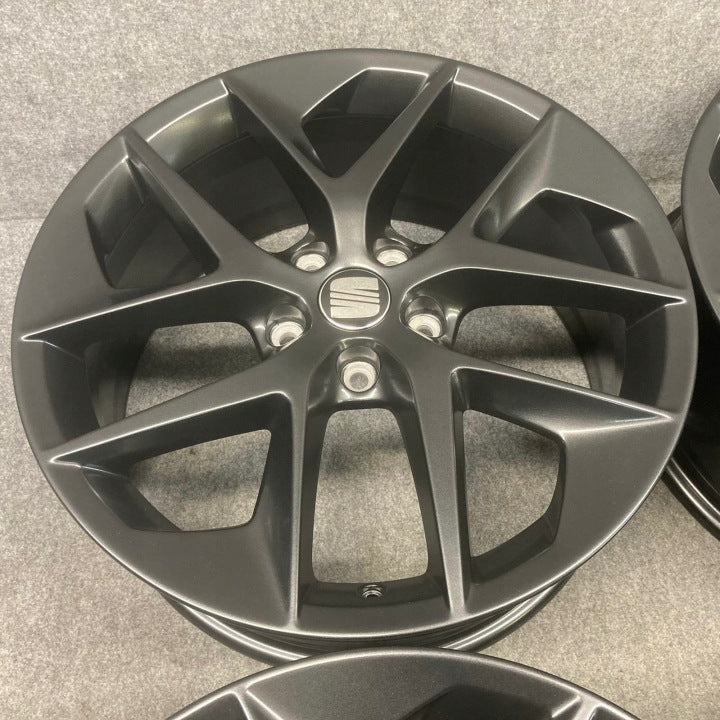 4x Alufelge 18 Zoll 7.5" 5x112 51ET Matt Schwarz 5F0601025F Seat Leon Rim Wheel FEL3040088596rq