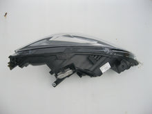 Laden Sie das Bild in den Galerie-Viewer, Frontscheinwerfer Opel Astra LE10A6242 Xenon Links Scheinwerfer Headlight