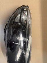 Laden Sie das Bild in den Galerie-Viewer, Frontscheinwerfer Volvo V40 31283333 Rechts Scheinwerfer Headlight SCH3419985833dc