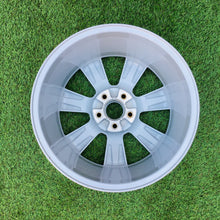 Load image into Gallery viewer, 1x Alufelge 17 Zoll 7.0" 5x110 41ET Glanz Silber 13260607 Opel Astra J Meriva FEL1611191022uc