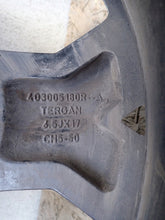 Laden Sie das Bild in den Galerie-Viewer, 1x Alufelge 17 Zoll 6.5" 5x114.3 50ET Glanz 403005180R Dacia Duster Rim Wheel FEL8218240021rs