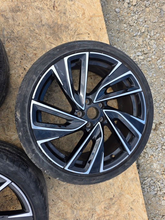 1x Alufelge 19 Zoll 8.0" 5x112 5H0601025R VW I Rim Wheel FEL4727403477zz