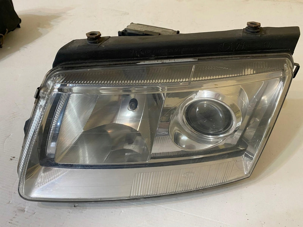 Frontscheinwerfer VW Passat Xenon Ein Satz Scheinwerfer Headlight SCH7827983979eh