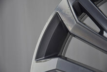 Laden Sie das Bild in den Galerie-Viewer, 4x Alufelge 18 Zoll 7.0&quot; 5x112 45ET Glanz Grau 2GA601025 Mg Rim Wheel
