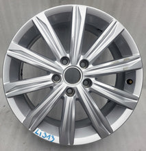 Load image into Gallery viewer, 1x Alufelge 17 Zoll 6.5" 5x112 48 5ET Glanz Silber 5TA601025J VW Touran FEL1096317475nh