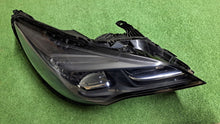 Laden Sie das Bild in den Galerie-Viewer, Frontscheinwerfer Opel Astra 39195689 FULL LED Rechts Scheinwerfer Headlight