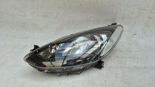 Laden Sie das Bild in den Galerie-Viewer, Frontscheinwerfer Mazda II Links Scheinwerfer Headlight