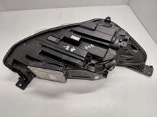 Laden Sie das Bild in den Galerie-Viewer, Frontscheinwerfer Ford Focus JX7B-13E017-AJ Full LED Links Headlight SCH3077615009up