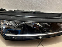 Laden Sie das Bild in den Galerie-Viewer, Frontscheinwerfer Skoda Octavia IV 5E4941016 LED Rechts Scheinwerfer Headlight SCH5043023991bs