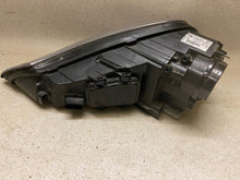 Laden Sie das Bild in den Galerie-Viewer, Frontscheinwerfer Porsche Cayenne 7L5941032N Rechts Scheinwerfer Headlight SCH2946021805wp