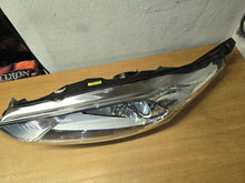 Laden Sie das Bild in den Galerie-Viewer, Frontscheinwerfer Ford Fiesta VII C1BB-13W030-CG C1BB13W030CG 2012- Links SCH2445741606eu