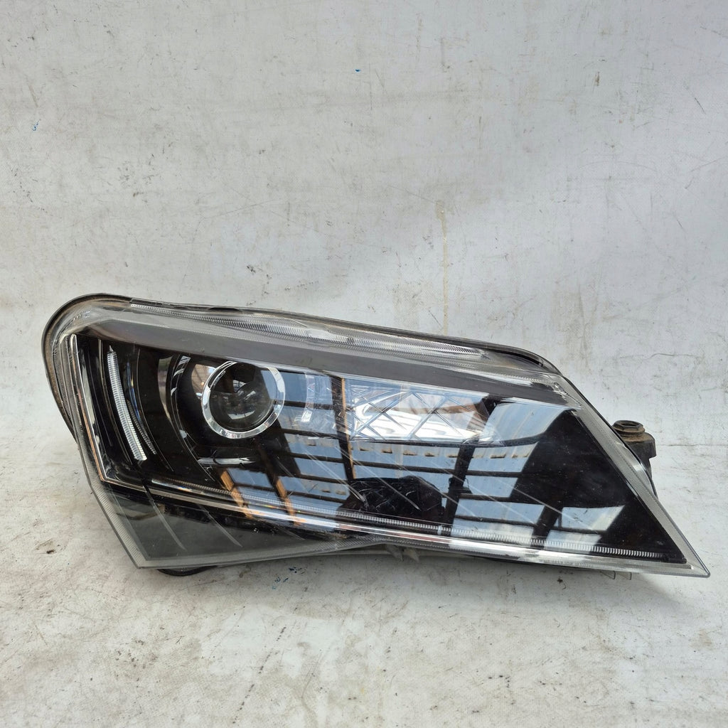 Frontscheinwerfer Skoda Superb III 3V1941016A Bi-Xenon Rechts Headlight