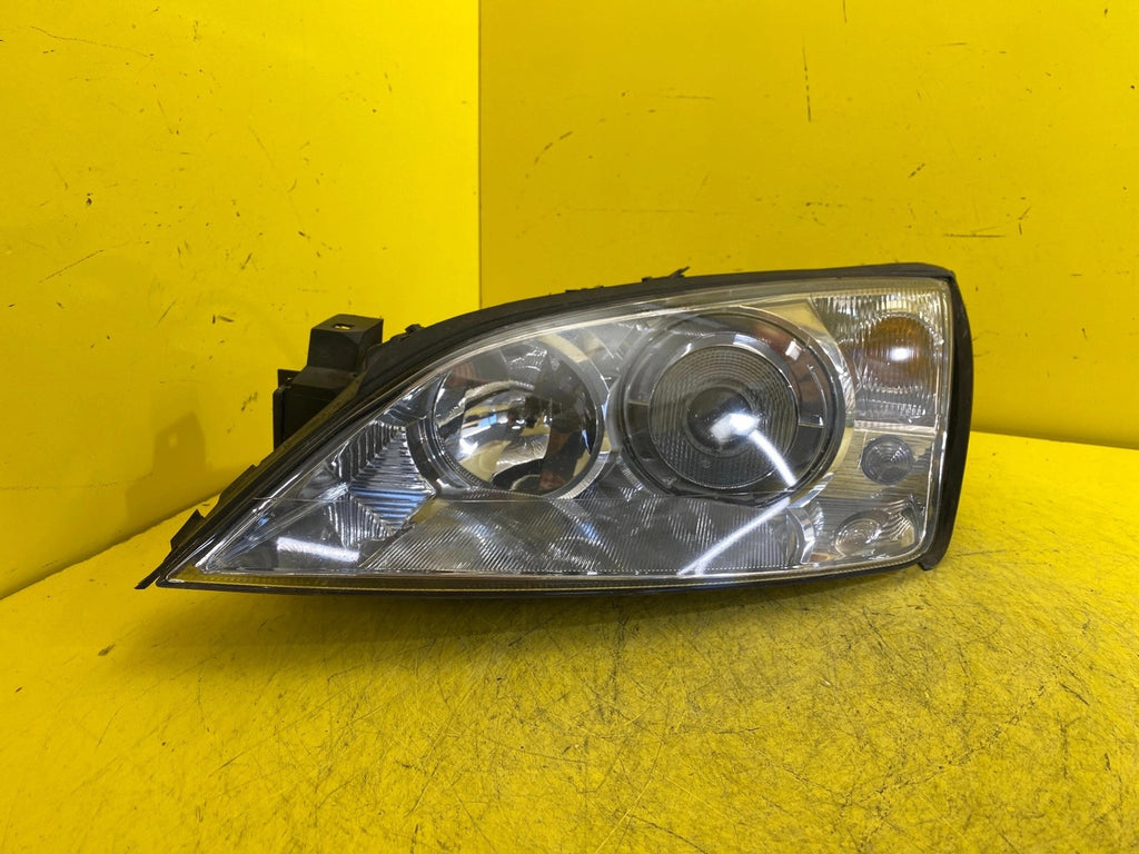 Frontscheinwerfer Ford Mondeo Xenon Ein Stück (Rechts oder Links) Headlight