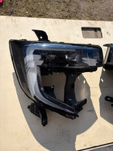 Laden Sie das Bild in den Galerie-Viewer, Frontscheinwerfer Renault Master I 260106174R 260609073R LED Rechts oder Links SCH7511666628jx