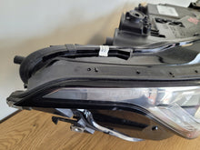 Laden Sie das Bild in den Galerie-Viewer, Frontscheinwerfer VW Tiguan Allspace 5NN941082D Rechts Scheinwerfer Headlight SCH1449618918jm