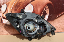 Laden Sie das Bild in den Galerie-Viewer, Frontscheinwerfer Mercedes-Benz Sprinter Xenon Ein Stück (Rechts oder Links)