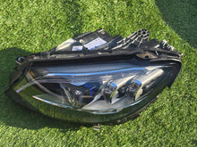 Laden Sie das Bild in den Galerie-Viewer, Frontscheinwerfer Mercedes-Benz W205 A205 2059061506 Links Headlight SCH4418441325ex