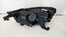 Load image into Gallery viewer, Frontscheinwerfer VW T-Roc 2GA941006B4CAR 2GA941006B Rechts Headlight SCH5181460980ul