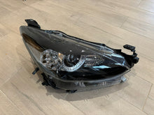 Laden Sie das Bild in den Galerie-Viewer, Frontscheinwerfer Mazda 2 D43N-51030 LED Rechts Scheinwerfer Headlight