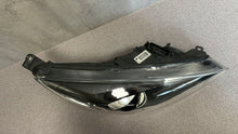 Load image into Gallery viewer, Frontscheinwerfer Ford Focus III F1EB13D154-CE Xenon Rechts Headlight SCH6707531625pk