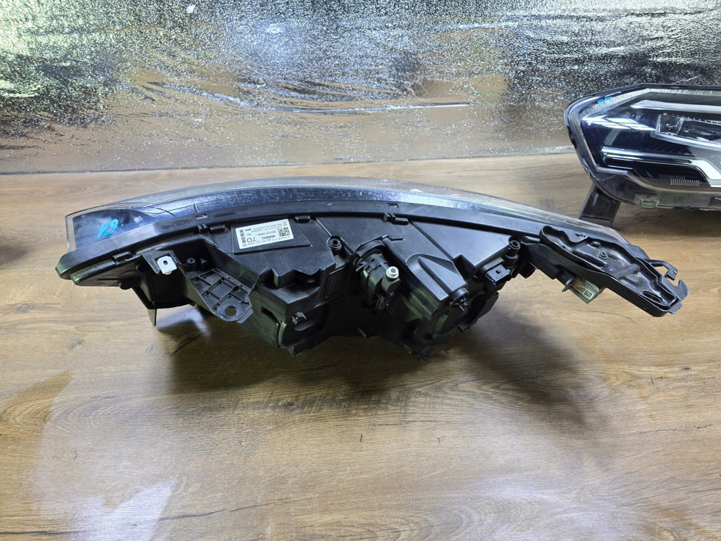 Frontscheinwerfer Renault Espace 260101765R Rechts Scheinwerfer Headlight SCH1739523525ln