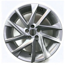 Load image into Gallery viewer, 1x Alufelge 17 Zoll 7.0&quot; 5x100 51ET Glanz Silber 6F0601025 Seat Ibiza Rim Wheel