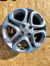 Laden Sie das Bild in den Galerie-Viewer, 1x Alufelge 16 Zoll 6.0&quot; 4x100 50ET Glanz Schwarz 52910-C8700 Hyundai I20 II Mg