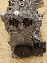 Load image into Gallery viewer, Motor Mercedes-Benz W177 282914 1.3 163PS 23002TKm 2020 Benzin Engine Unkomplett