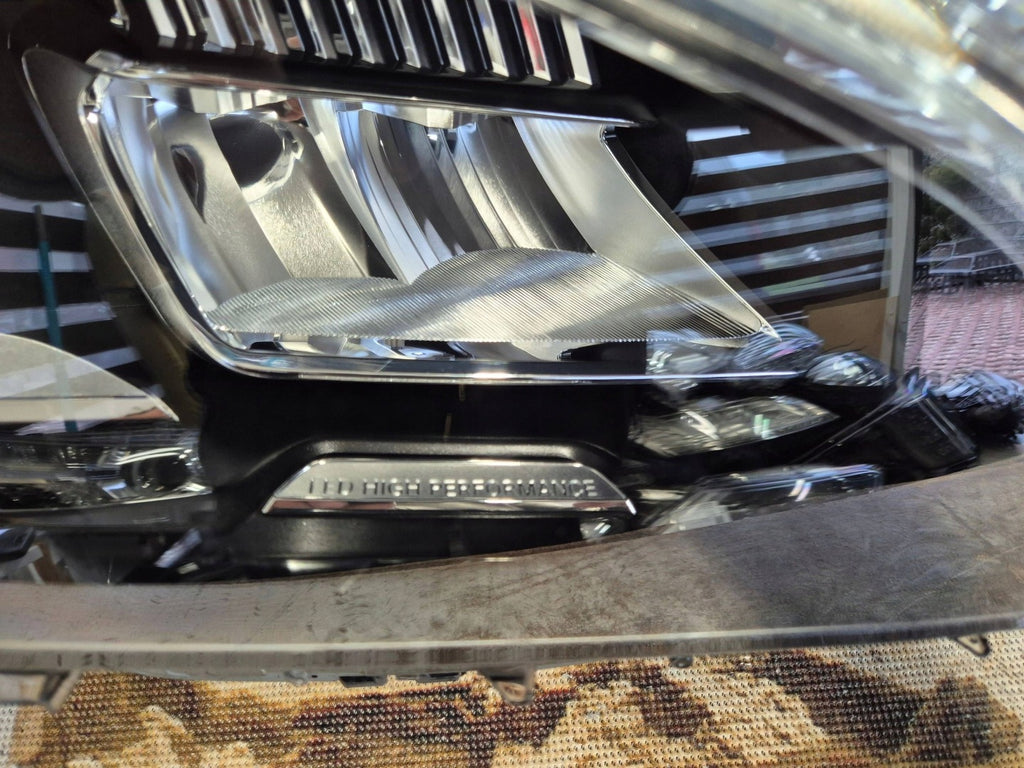 Frontscheinwerfer Mercedes-Benz Cla X117 Rechts Scheinwerfer Headlight SCH3048542130ho