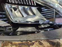 Laden Sie das Bild in den Galerie-Viewer, Frontscheinwerfer Mercedes-Benz Cla X117 Rechts Scheinwerfer Headlight SCH3048542130ho